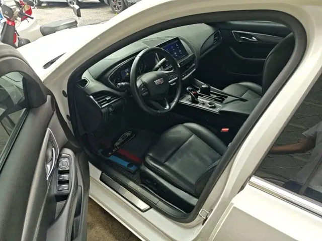 Cadillac CT5 — Фото автомобиля 15