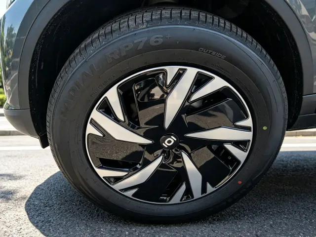 Changan Qiyuan Q05 — Фото автомобиля 11