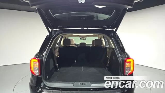 Ford Explorer Explorer 6 поколение — Фото автомобиля 18