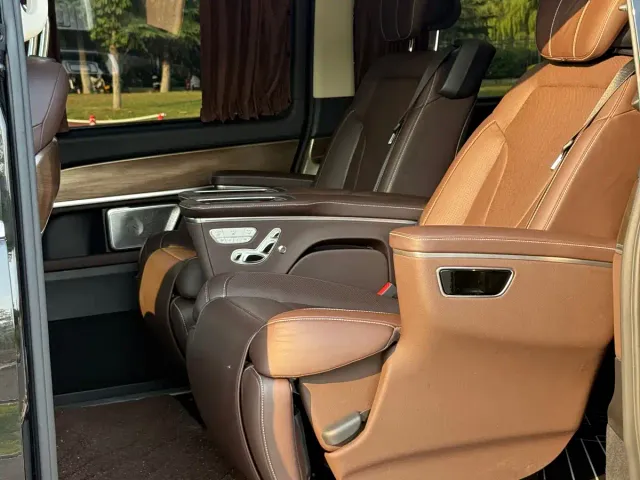 Mercedes-Benz V-Class — Фото автомобиля 7