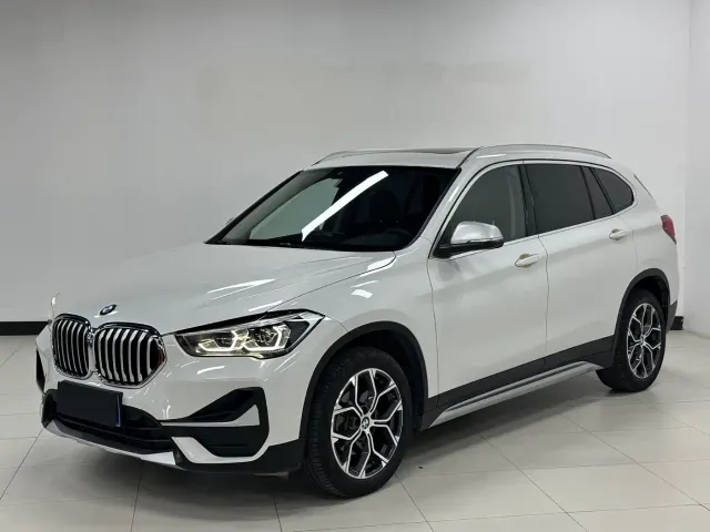 Фотография автомобиля — BMW X1