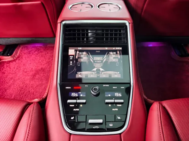 Porsche Panamera — Фото автомобиля 12