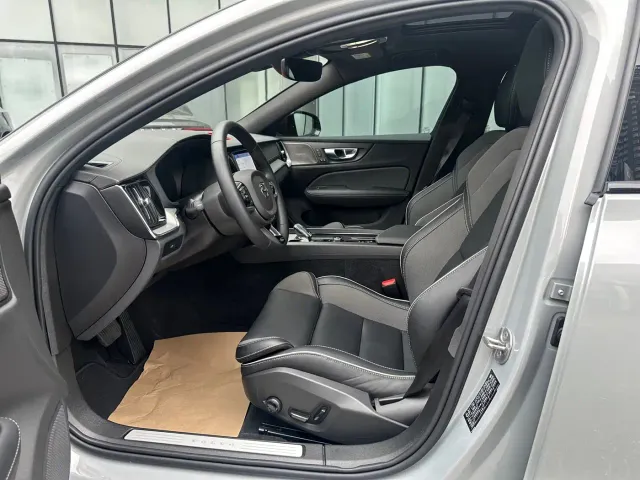 Volvo S60 — Фото автомобиля 8