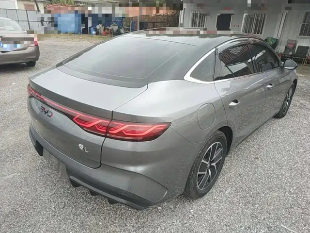 BYD Qin L — Фото автомобиля 6