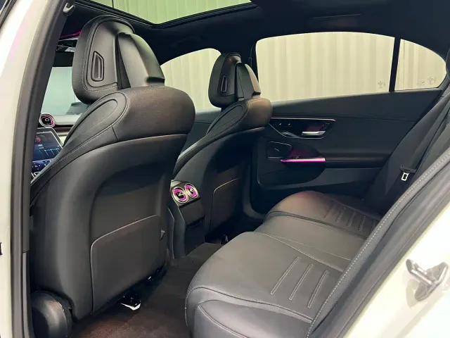 Mercedes-Benz C-Class — Фото автомобиля 5