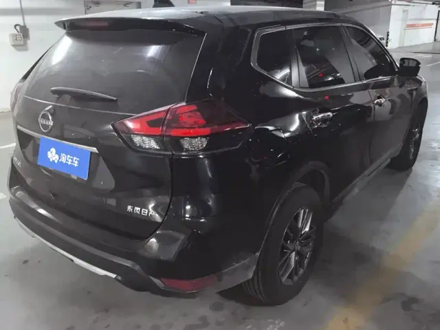 Nissan X-Trail — Фото автомобиля 3