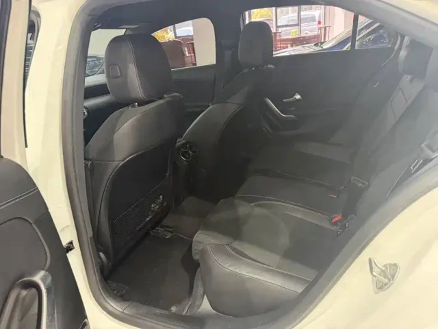 Mercedes-Benz A-Class — Фото автомобиля 12