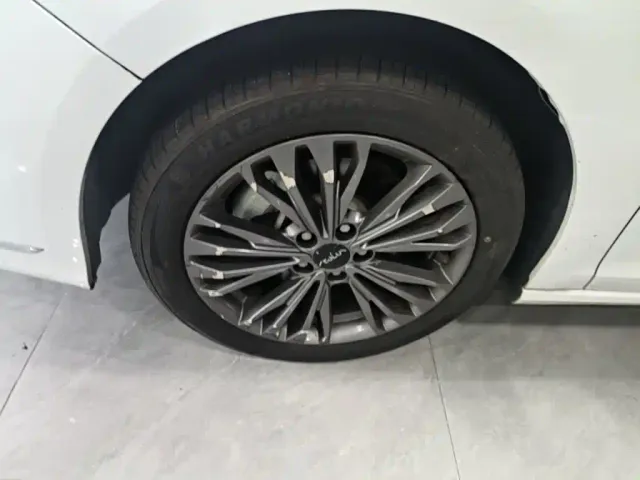 Dongfeng Yixuan MAX — Фото автомобиля 22