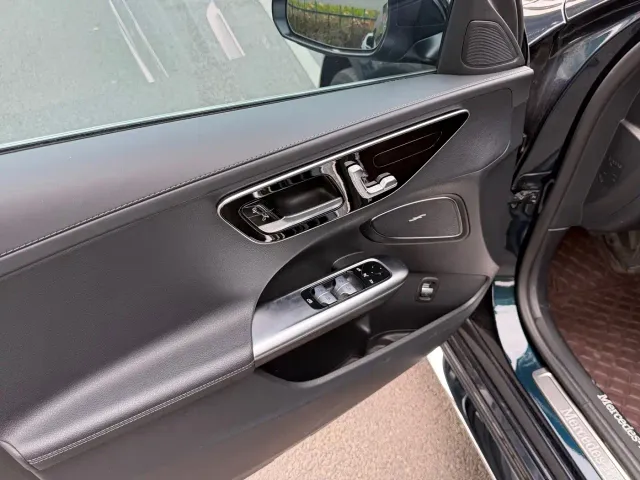 Mercedes-Benz C-Class — Фото автомобиля 9