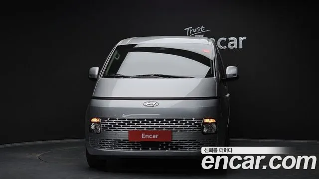 Hyundai Staria Staria 4WD Tourer 11 мест — Фото автомобиля 3