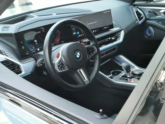BMW XM — Фото автомобиля 14