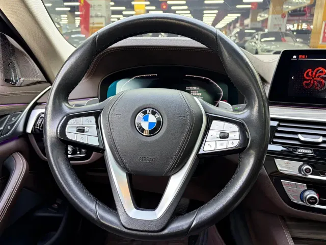 BMW 5 Series — Фото автомобиля 7