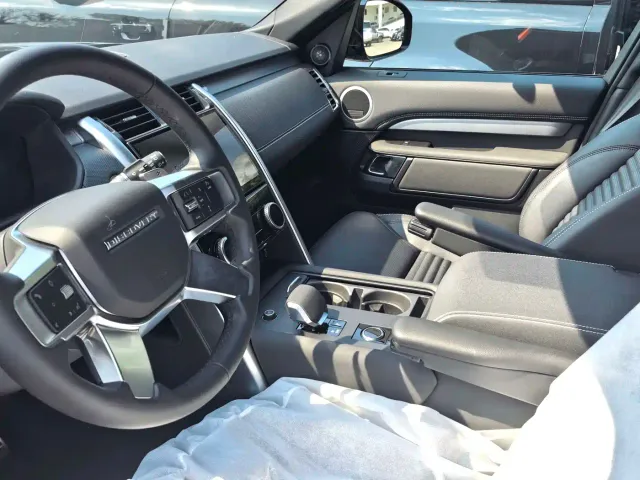 Land Rover Discovery — Фото автомобиля 3