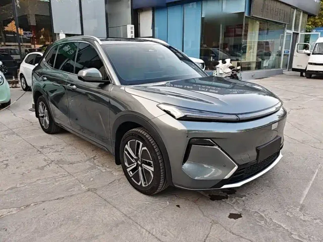 Geely Galaxy Starship 7 EM-i — Фото автомобиля 3