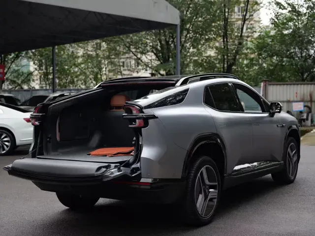 Changan Qiyuan E07 — Фото автомобиля 8