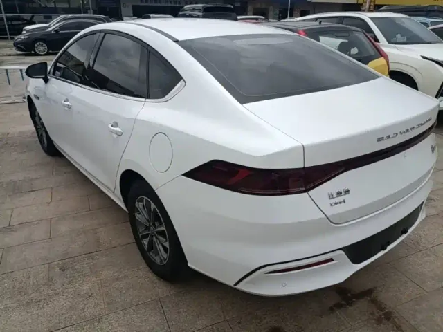 BYD Qin PLUS — Фото автомобиля 4