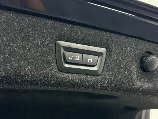 BMW 5 Series — Фото автомобиля 22