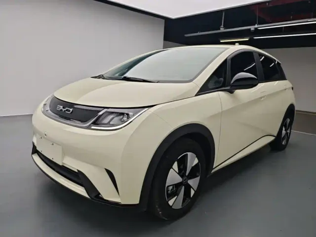 Фотография автомобиля — BYD Dolphin