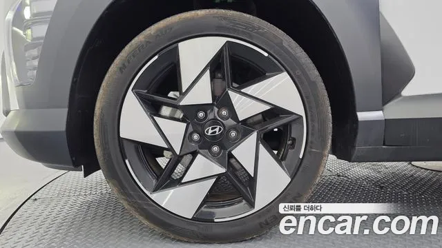 Hyundai Kona — Фото автомобиля 5