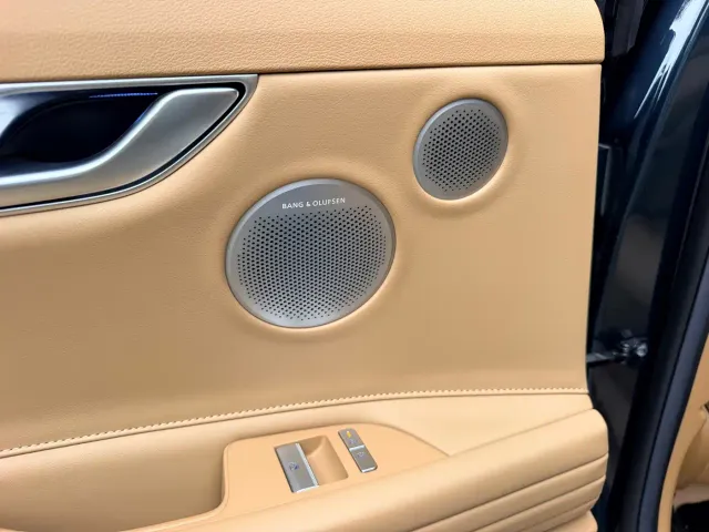 Genesis G80 — Фото автомобиля 10