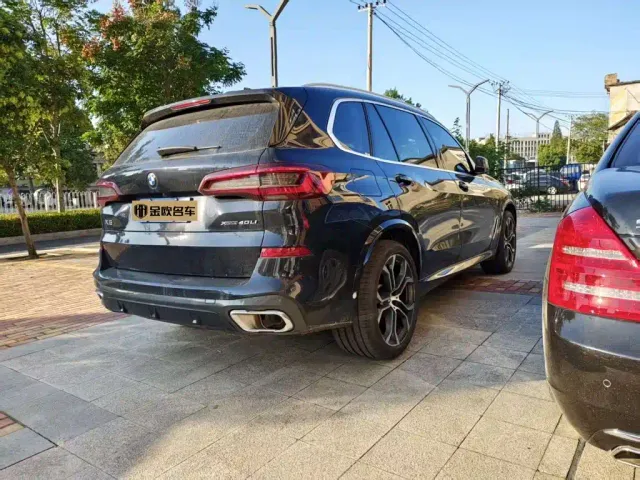 BMW X5 — Фото автомобиля 2