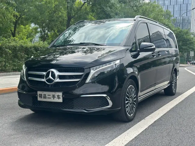 Фотография автомобиля — Mercedes-Benz V-Class