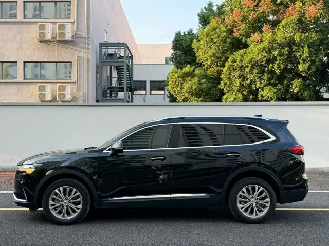 Buick Envision Plus — Фото автомобиля 10