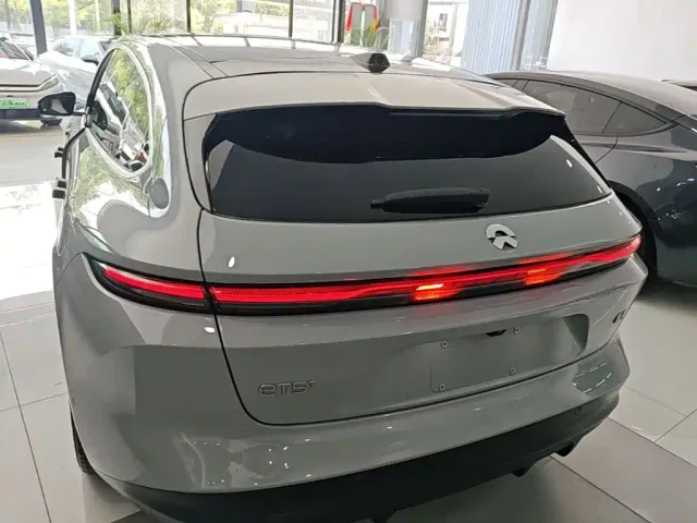 Nio ET5 Touring — Фото автомобиля 5
