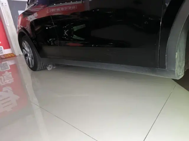 Tesla Model Y — Фото автомобиля 20