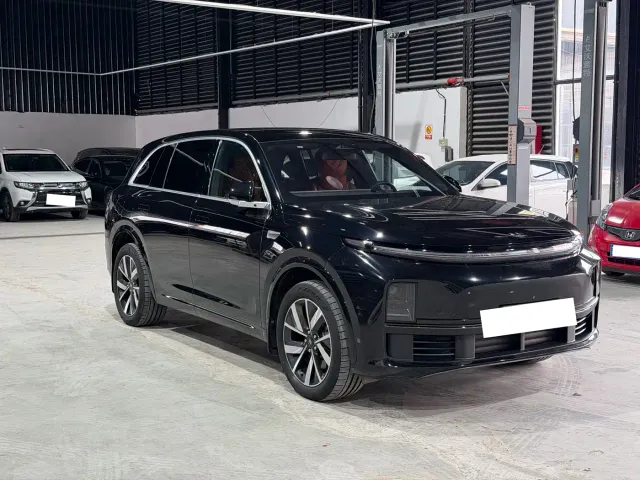 Li Auto L7 — Фото автомобиля 3