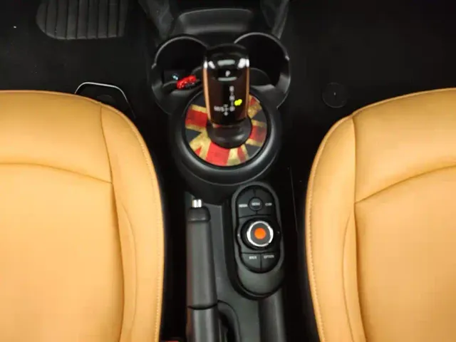 MINI Hatch — Фото автомобиля 12