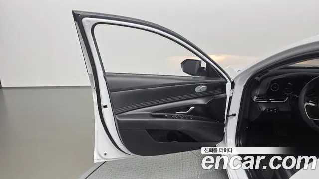 Hyundai AVANTE Modern — Фото автомобиля 20