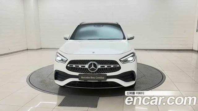 Mercedes-Benz GLA-Class H247 — Фото автомобиля 8