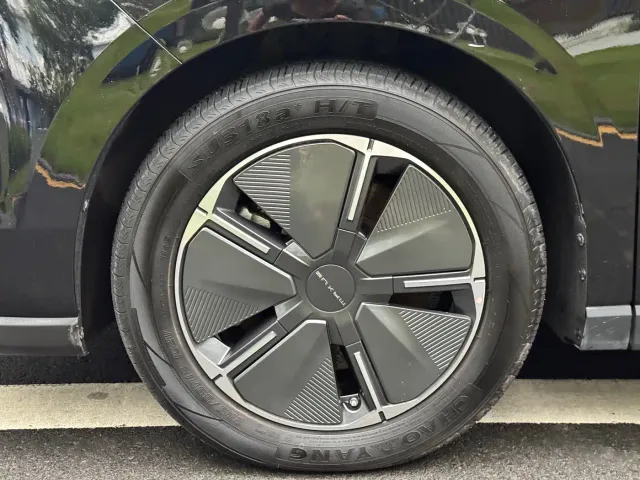 Maxus Dajia 7 — Фото автомобиля 9
