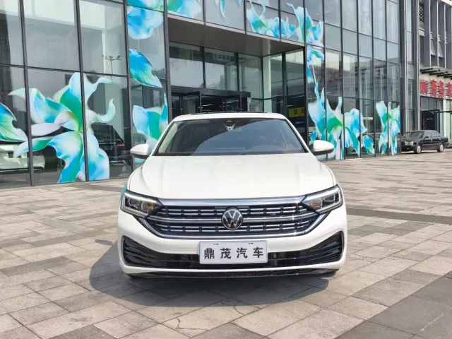 Volkswagen Sagitar — Фото автомобиля 2