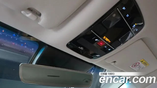 Hyundai Grandeur Grandeur (GN7) 2.5 Бензин 2WD — Фото автомобиля 18
