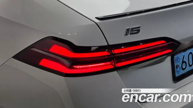 BMW i5 G60 — Фото автомобиля 8