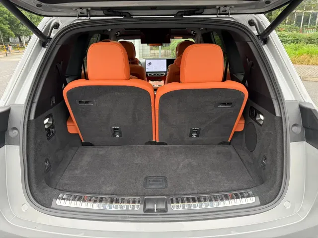 Li Auto L8 — Фото автомобиля 7