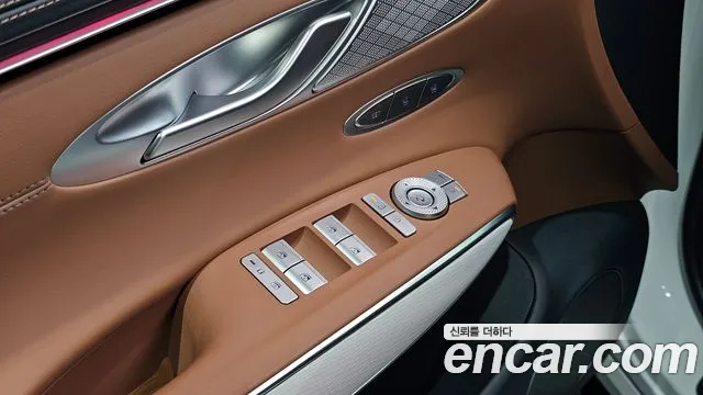 Genesis GV70 — Фото автомобиля 15