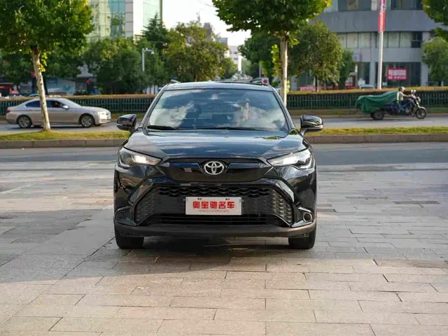 Toyota Frontlander — Фото автомобиля 2