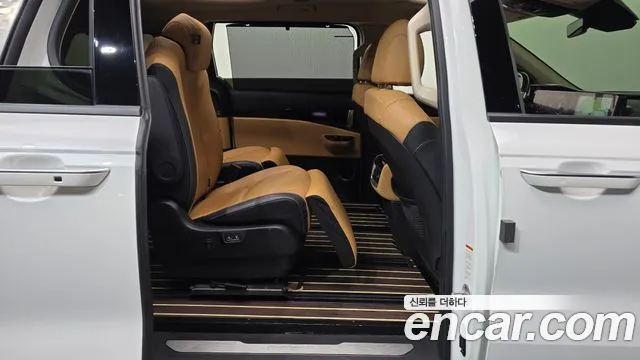 Kia Carnival 4th Gen — Фото автомобиля 11