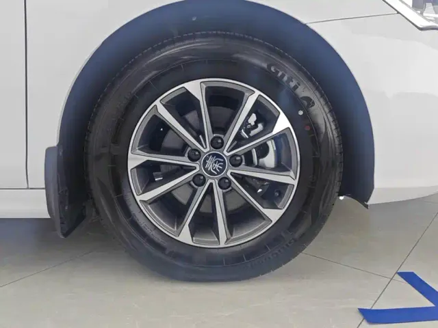 BYD Qin PLUS — Фото автомобиля 6