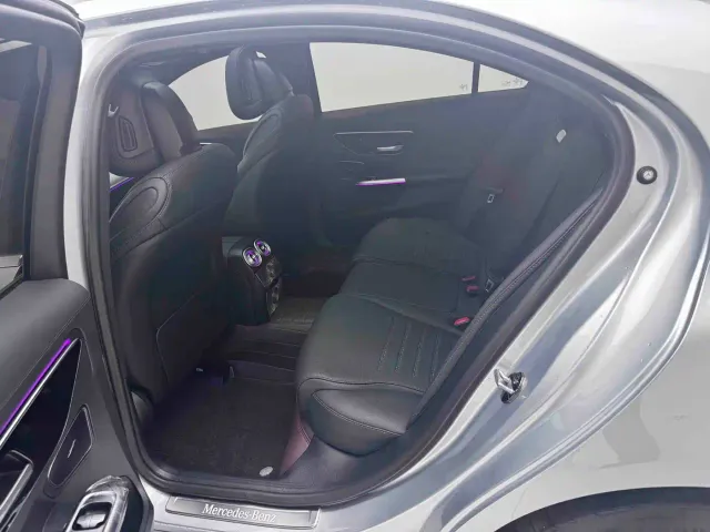 Mercedes-Benz C-Class — Фото автомобиля 12