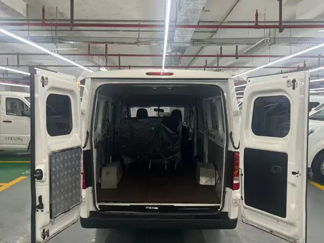 Linxys Ling Shi Golden Warehouse — Фото автомобиля 9