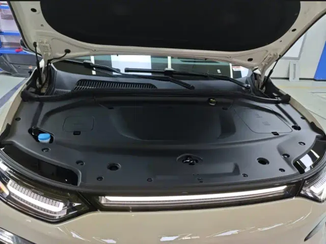 Leapmotor C11 — Фото автомобиля 8