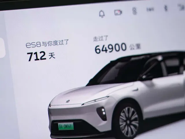 Nio ES8 — Фото автомобиля 12