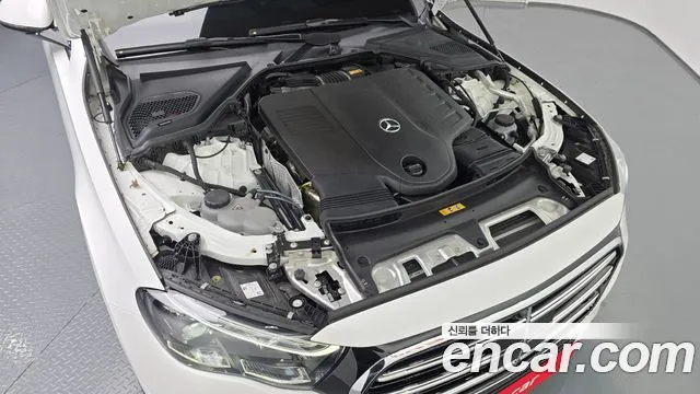 Mercedes-Benz E-Class — Фото автомобиля 6