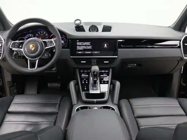 Porsche Cayenne — Фото автомобиля 15