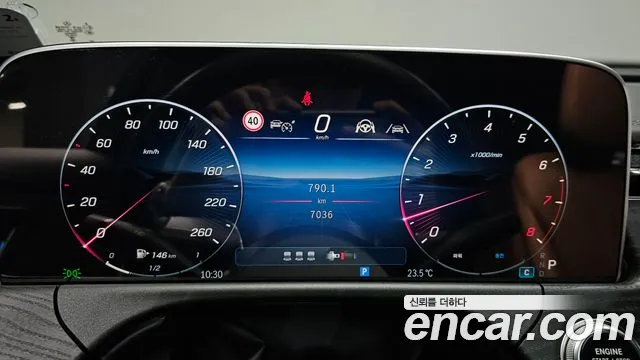 Mercedes-Benz E-Class — Фото автомобиля 7