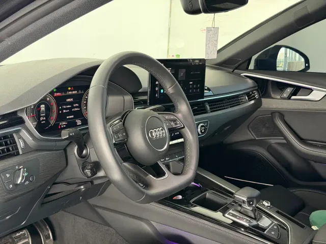 Audi A4L — Фото автомобиля 6